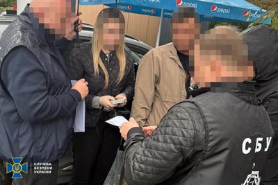 Посадовця Львівської митниці підозрюють у сприянні контрабанді елітних прикрас Посадовця Львівської митниці підозрюють у сприянні контрабанді елітних прикрас