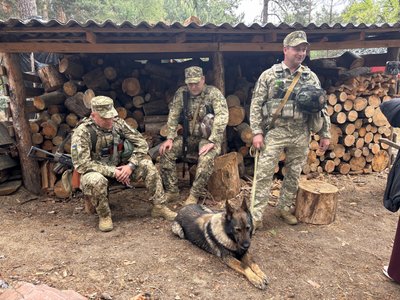 "Хто перетне межу — там і залишиться": що відбувається на кордоні з Білоруссю на Житомирщині "Хто перетне межу — там і залишиться": що відбувається на кордоні з Білоруссю на Житомирщині