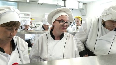 Рідні загиблих та зниклих безвісти готували українські автентичні страви у Рівному Рідні загиблих та зниклих безвісти готували українські автентичні страви у Рівному