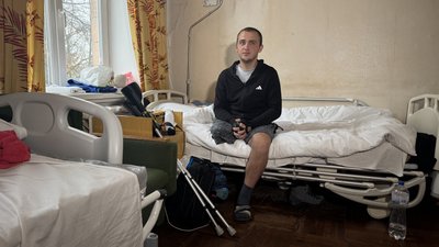 Рятувальник Євгеній Коваленко проходить реабілітацію після поранення у Зеленому Гаю Рятувальник Євгеній Коваленко проходить реабілітацію після поранення у Зеленому Гаю