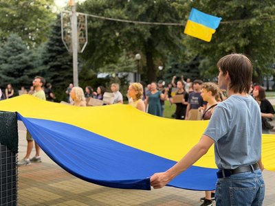 «Важливо, бо хочу жити в цій країні» — дніпряни про те, чому продовжують мітингувати за поновлення Федорова «Важливо, бо хочу жити в цій країні» — дніпряни про те, чому продовжують мітингувати за поновлення Федорова