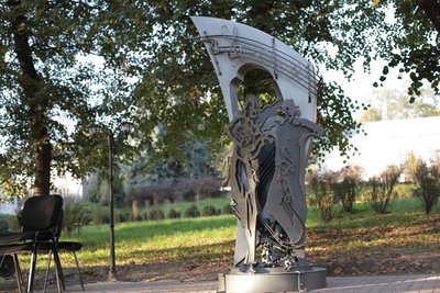 Пам'ятний знак пісні "Гава нагіла" у Садгорі Пам'ятний знак пісні "Гава нагіла" у Садгорі
