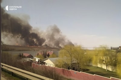 В Одеському районі палає очерет: фото В Одеському районі палає очерет: фото