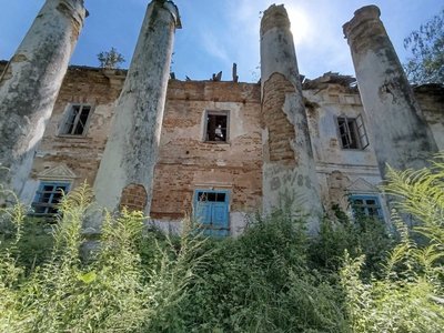 У палаці Красицьких у Володимирці на Рівненщині впав дах У палаці Красицьких у Володимирці на Рівненщині впав дах