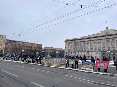 у Черкасах відбулася акція "Не мовчи — полон вбиває" у Черкасах відбулася акція "Не мовчи — полон вбиває"