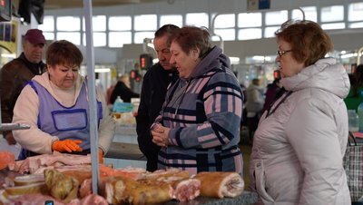 Підчеревина, рулетик та ковбаска: скільки коштує свинина перед Великоднем на ринку у Черкасах Підчеревина, рулетик та ковбаска: скільки коштує свинина перед Великоднем на ринку у Черкасах