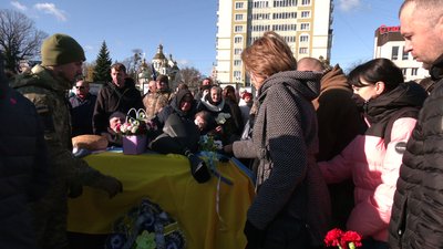 Зі старшим сержантом Віктором Петрушкевичем попрощалися у Рівному Зі старшим сержантом Віктором Петрушкевичем попрощалися у Рівному