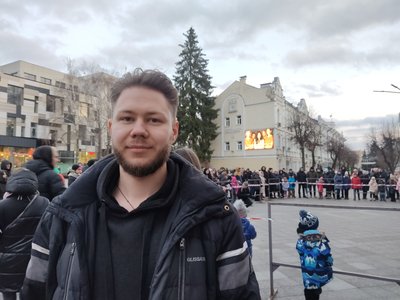 Вогняне шоу та ярмарок-продаж: у Житомирі збирали гроші на автомобіль швидкої допомоги для воїнів-рятувальників Вогняне шоу та ярмарок-продаж: у Житомирі збирали гроші на автомобіль швидкої допомоги для воїнів-рятувальників