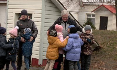 Не лякає довга дорога та небезпека: шведський волонтер привіз гуманітарну допомогу інтернату Черкащини Не лякає довга дорога та небезпека: шведський волонтер привіз гуманітарну допомогу інтернату Черкащини