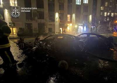 У Києві російський дрон влучив у 25-поверхівку: двоє загиблих, є поранені У Києві російський дрон влучив у 25-поверхівку: двоє загиблих, є поранені
