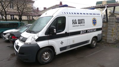 Тіло невідомого солдата привезли з Рівненщини на Київщину для поховання Тіло невідомого солдата привезли з Рівненщини на Київщину для поховання