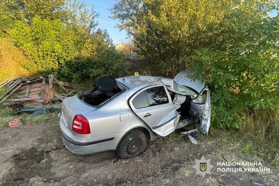 Врізався в стовп та перекинувся: на Черкащині водій загинув у ДТП Врізався в стовп та перекинувся: на Черкащині водій загинув у ДТП