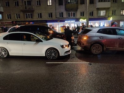У Луцьку — ДТП на Перемоги та Ковельській: в місті утворилися затори У Луцьку — ДТП на Перемоги та Ковельській: в місті утворилися затори