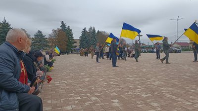 У громадах Кіровоградщини попрощалися з військовими-земляками У громадах Кіровоградщини попрощалися з військовими-земляками