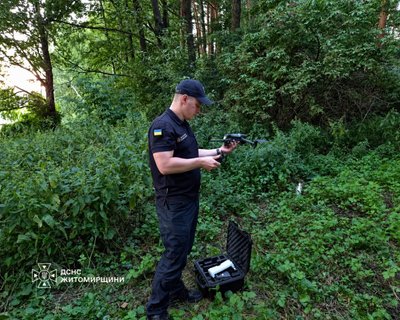 На Житомирщині розшукують півторарічного хлопчика, який зник біля річки На Житомирщині розшукують півторарічного хлопчика, який зник біля річки