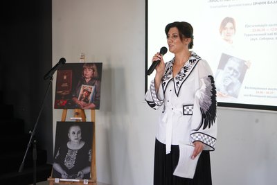 У холі Вінницької міської ради презентували виставку про людей, які змінюють світ навколо себе У холі Вінницької міської ради презентували виставку про людей, які змінюють світ навколо себе