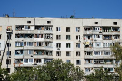 Наслідки ударів РФ по трьох районах Харкова: фото