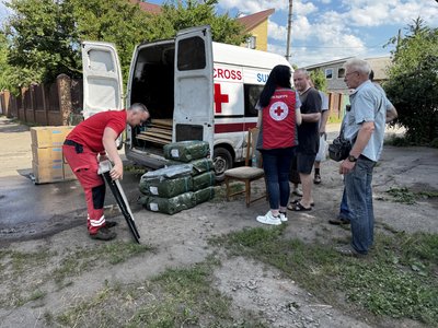 "Ноги отерпли, не можу іти ": жителі Сум про ранковий обстріл "Ноги отерпли, не можу іти ": жителі Сум про ранковий обстріл