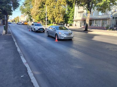Водії збили пішоходів: у середмісті Житомира сталися дві ДТП з потерпілими Водії збили пішоходів: у середмісті Житомира сталися дві ДТП з потерпілими