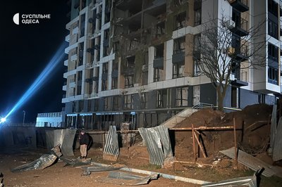 РФ атакувала Одещину ракетою: загинув чоловік, пошкоджена недобудова РФ атакувала Одещину ракетою: загинув чоловік, пошкоджена недобудова