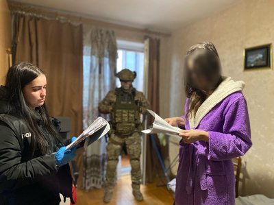 Помста довжиною у 20 років — на Київщині затримали жінку, яка труїла колишніх коханих Помста довжиною у 20 років — на Київщині затримали жінку, яка труїла колишніх коханих