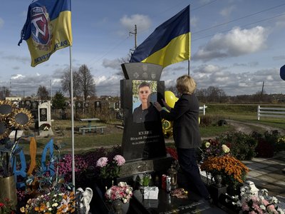 "Тепер я його чекаю у снах". Спогади про захисника з Кролевця Віталія Кулика