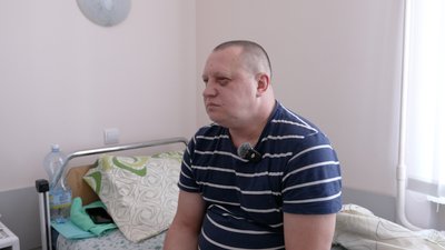 "Викличете поліцію — вб'ю": на Чернігівщині 25-річний чоловік побив 60-річну жінку "Викличете поліцію — вб'ю": на Чернігівщині 25-річний чоловік побив 60-річну жінку