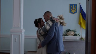 Віктор та Оксана для одруження обрали дзеркальну дату – коли день та місяць року співпадають Віктор та Оксана для одруження обрали дзеркальну дату – коли день та місяць року співпадають
