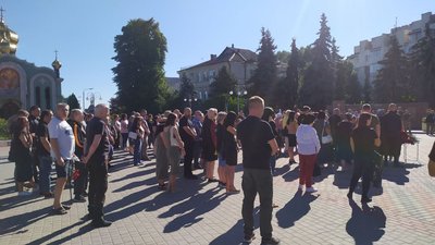 "Я іду, хто зі мною?": у Черкасах попрощалися із "Барменом" із тероборони "Я іду, хто зі мною?": у Черкасах попрощалися із "Барменом" із тероборони