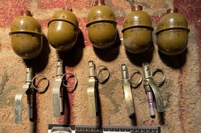 СБУ блокувала канал підпільного продажу зброї на Херсонщині