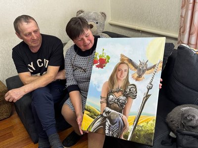 "Катя полетіла на волю": спогади про загиблу військовослужбовицю Катерину Ющенко "Катя полетіла на волю": спогади про загиблу військовослужбовицю Катерину Ющенко