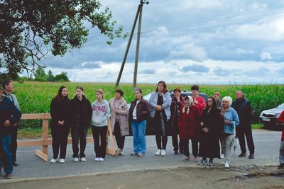 На Житомирщині відкрили пам'ятний знак на честь земляка — Леоніда Стадника — найвищої людини світу 2007 року На Житомирщині відкрили пам'ятний знак на честь земляка — Леоніда Стадника — найвищої людини світу 2007 року