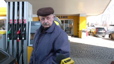 "Будемо пішки ходити": що розповіли про зростання цін на пальне водії у Рівному "Будемо пішки ходити": що розповіли про зростання цін на пальне водії у Рівному