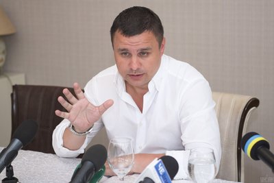 Колишній народний депутат України Максим Микитась у Чернігові, 13 червня 2019 року Колишній народний депутат України Максим Микитась у Чернігові, 13 червня 2019 року