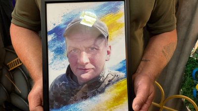 Із воїном Василем Лузаткіним попрощались у Хмельницькому, 4 серпня 2026 року Із воїном Василем Лузаткіним попрощались у Хмельницькому, 4 серпня 2026 року