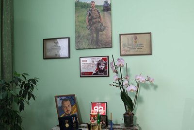 Місце, присвячене загиблому вдома військовому Івану Терену Місце, присвячене загиблому вдома військовому Івану Терену