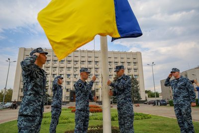 Над Одещиною за допомогою БпЛА підняли найбільший український стяг Над Одещиною за допомогою БпЛА підняли найбільший український стяг