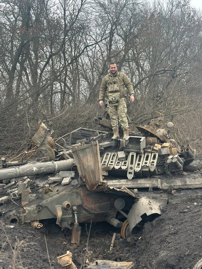"Не зміг сидіти вдома": історія фельдшера-прикордонника, який рятує життя на передовій "Не зміг сидіти вдома": історія фельдшера-прикордонника, який рятує життя на передовій