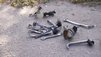 "Готові зимувати, аби тільки не бомбили". Що розповіли про обстріли РФ жителі прифронтового Веселого на Дніпропетровщині "Готові зимувати, аби тільки не бомбили". Що розповіли про обстріли РФ жителі прифронтового Веселого на Дніпропетровщині