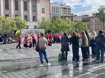 Показ мод, благодійний ярмарок та концерти. Як відзначили День вишиванки у Дніпрі Показ мод, благодійний ярмарок та концерти. Як відзначили День вишиванки у Дніпрі