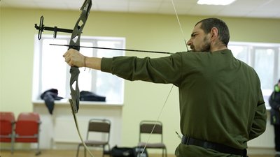 Робін Гуд з Черкащини: як ветеран повернувся до життя після поранення завдяки стрільбі з лука Робін Гуд з Черкащини: як ветеран повернувся до життя після поранення завдяки стрільбі з лука