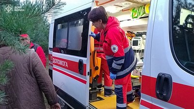 На Волині заблукали двоє грибників — їх розшукали
