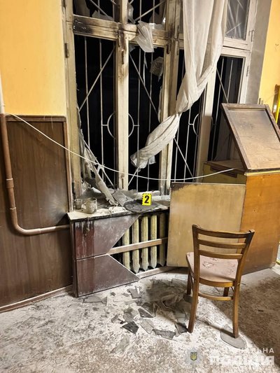 Один підпалив авто, інший — пошту: двом жителям Одещини повідомили про підозру Один підпалив авто, інший — пошту: двом жителям Одещини повідомили про підозру