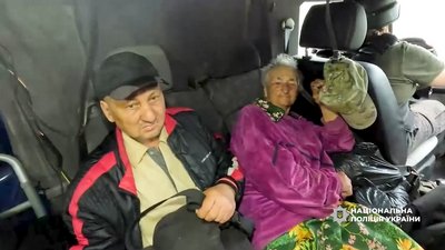 Евакуйований чоловік, який вийшов пішки з Костянтинівки Евакуйований чоловік, який вийшов пішки з Костянтинівки