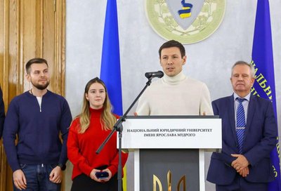 Олексій Красов в Національному юридичному університеті імені Ярослава Мудрого Олексій Красов в Національному юридичному університеті імені Ярослава Мудрого