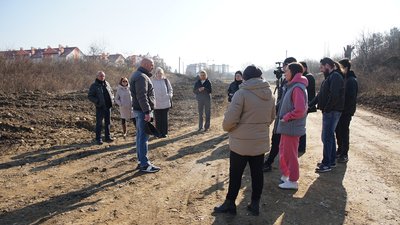 В Ужгороді засипали ґрунтом Чорні озера: що кажуть активісти та яка позиція міської ради В Ужгороді засипали ґрунтом Чорні озера: що кажуть активісти та яка позиція міської ради