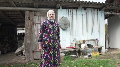 "Кури і я": як живе остання жителька села на Рівненщині, що зникає "Кури і я": як живе остання жителька села на Рівненщині, що зникає