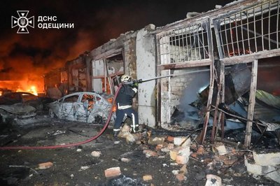 Нічний удар БпЛА по Одесі: є руйнування та загиблий Нічний удар БпЛА по Одесі: є руйнування та загиблий