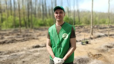 На Житомирщині студенти з лісівниками засадили дубами та соснами 40 сотих лісу