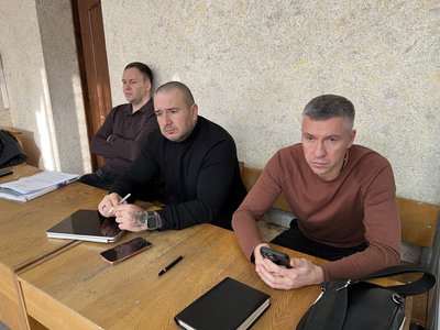 Суд про переплати на дронах для військових у Полтаві: обвинувачені своєї провини не визнають Суд про переплати на дронах для військових у Полтаві: обвинувачені своєї провини не визнають